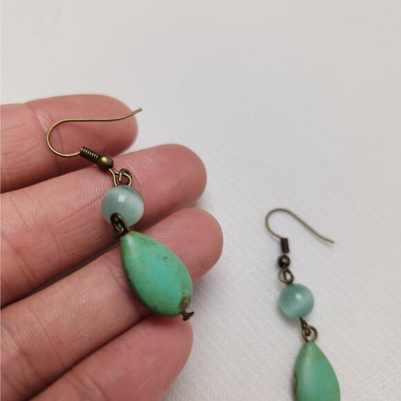 Vintage Gaspeite and Cats Eye Dangle Earrings Boho Gemstone Blue Green Pierced - Picture 3 of 5